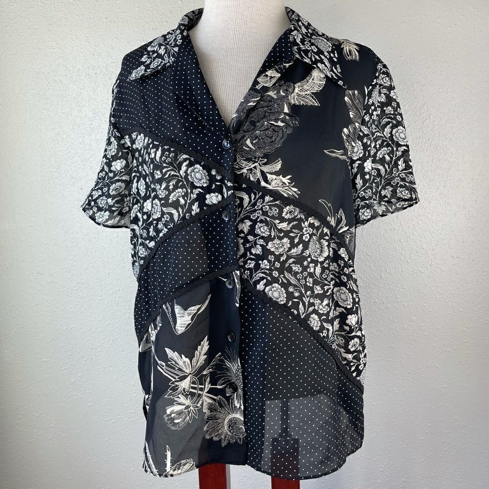 Virgo Botanical Button Down Shirt Size 10 EUC